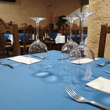 Hostal La Roda Villaluenga Exteriér fotografie